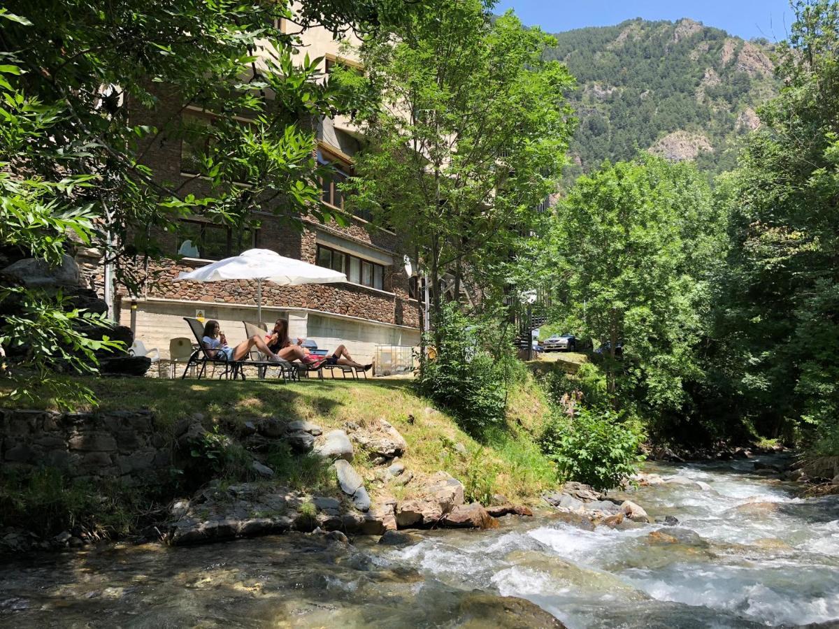 Hotel Palarine Erts Екстериор снимка