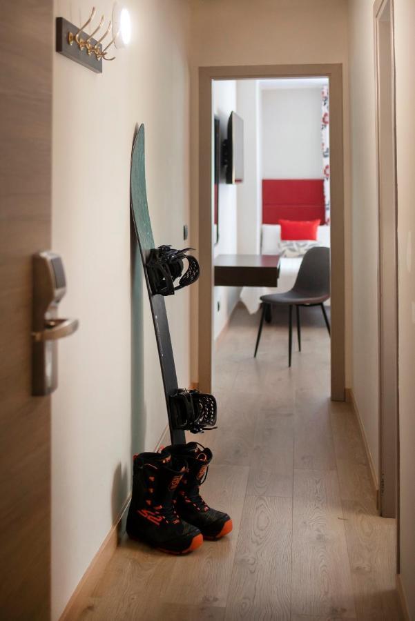 Hotel Palarine Erts Екстериор снимка