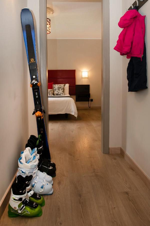 Hotel Palarine Erts Екстериор снимка