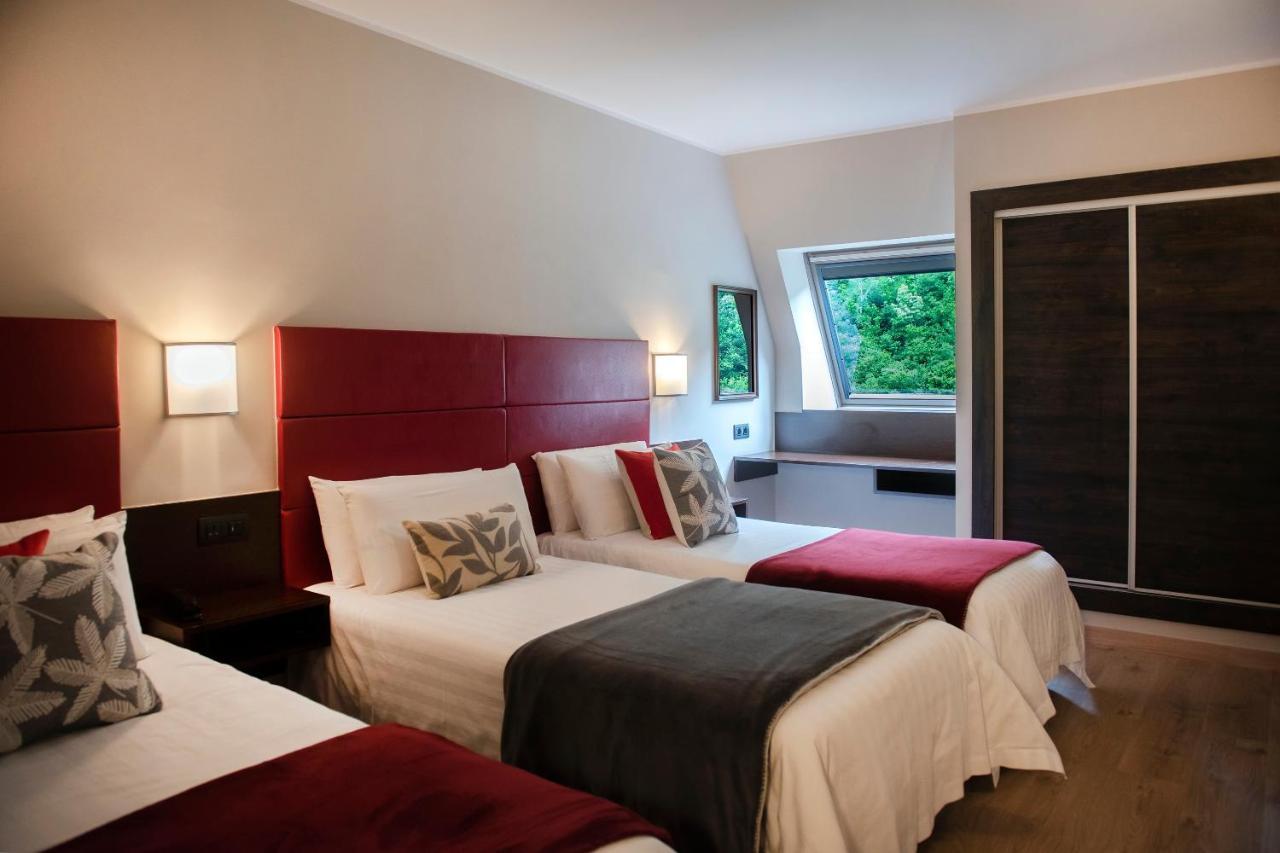 Hotel Palarine Erts Екстериор снимка