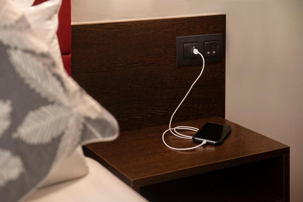 Hotel Palarine Erts Екстериор снимка