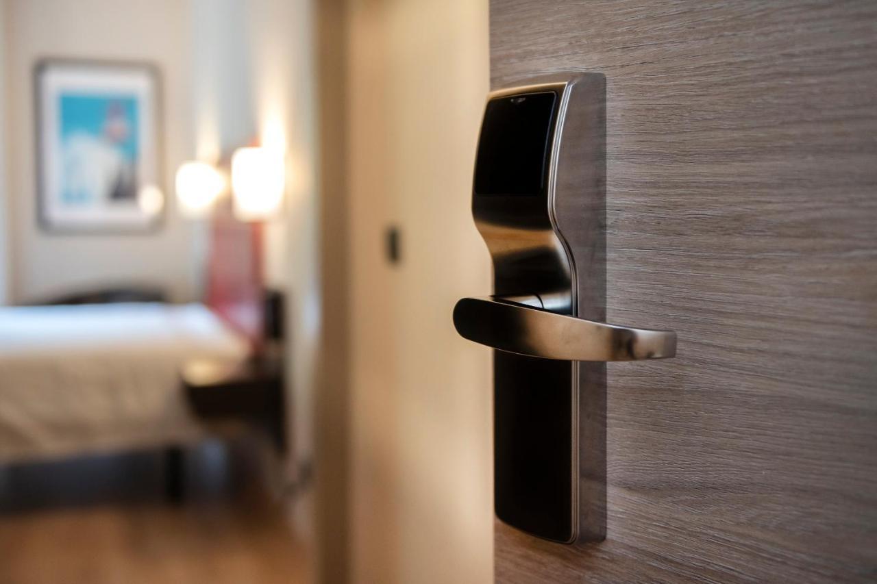 Hotel Palarine Erts Екстериор снимка