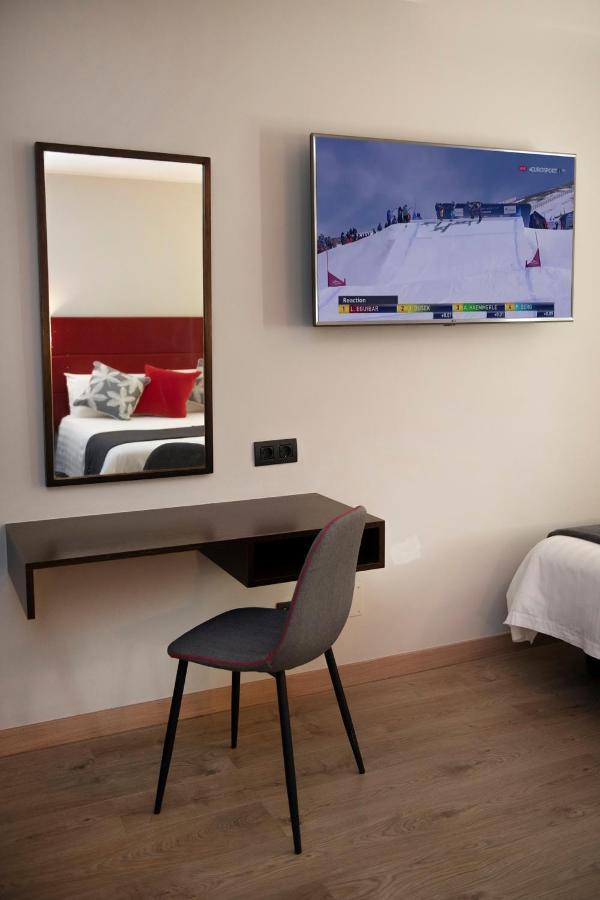Hotel Palarine Erts Екстериор снимка