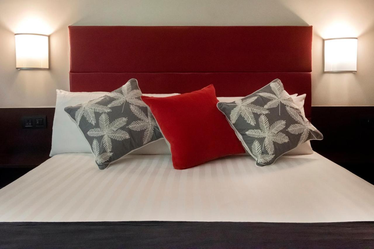Hotel Palarine Erts Екстериор снимка