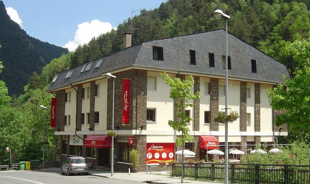 Hotel Palarine Erts Екстериор снимка