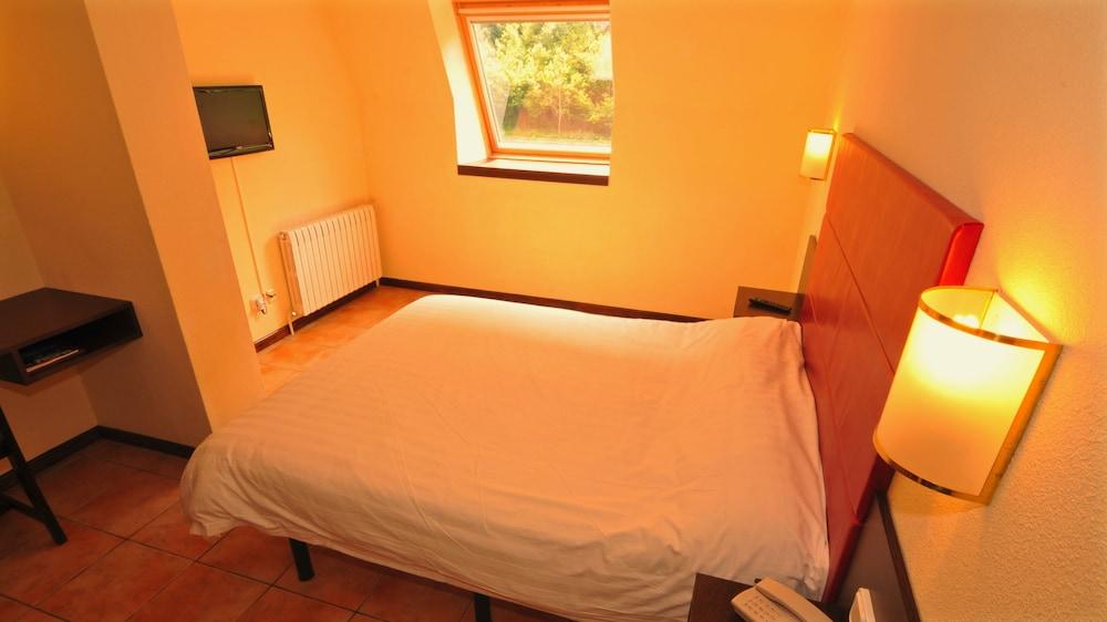 Hotel Palarine Erts Екстериор снимка