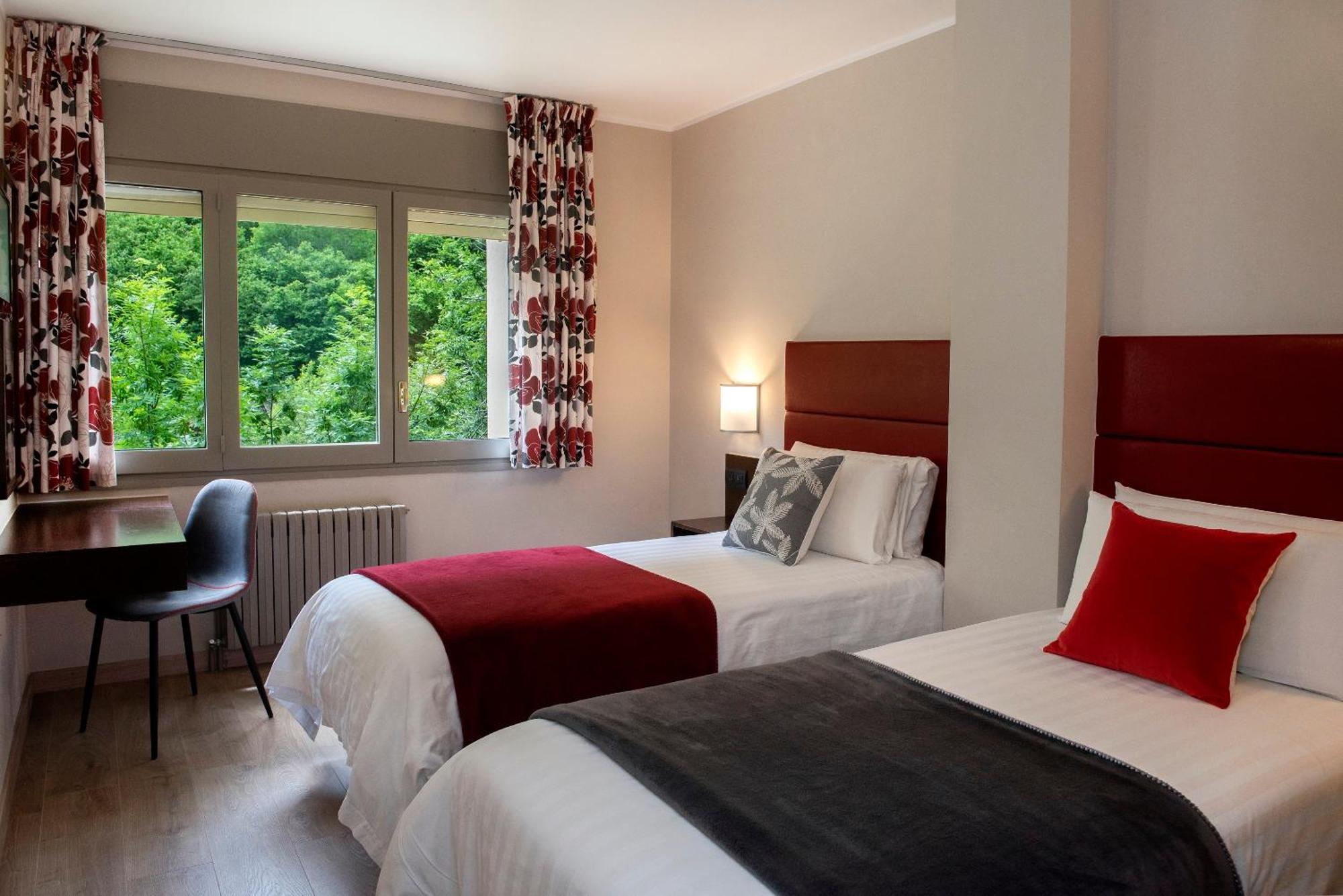 Hotel Palarine Erts Стая снимка