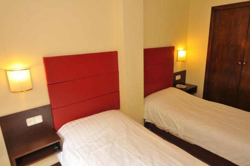 Hotel Palarine Erts Екстериор снимка