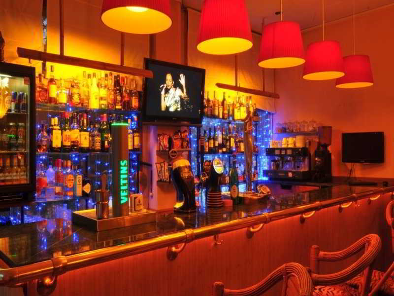 Hotel Palarine Erts Екстериор снимка